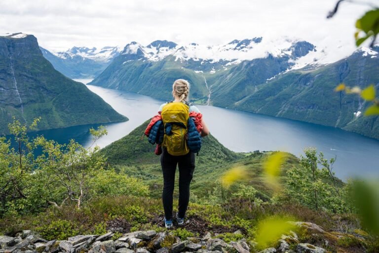 What to Wear in Norway During Summer (2026 Packing Guide)