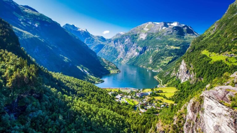 Norway Travel Guide: Everything You Need to Know Before You Go (2026)