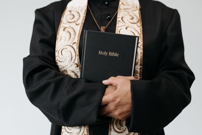10 Pastor Appreciation Ideas and Quotes to Show Your Gratitude