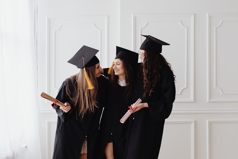 23 Graduation Quotes for Friends and Classmates